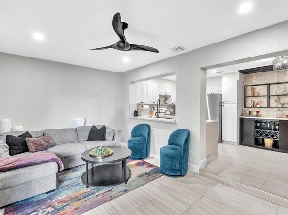 8173 NW 66th Ter, Tamarac FL 33321