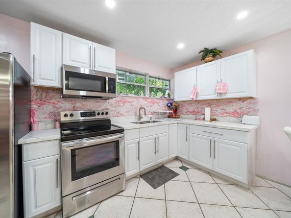 5720 Flagler St, Hollywood FL 33023