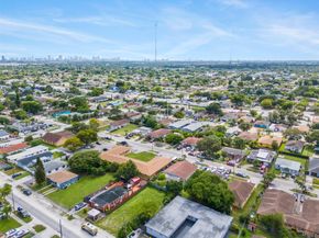 5720 Flagler St, Hollywood FL 33023