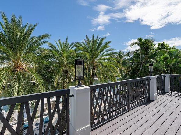 720 Isle Of Palms Dr, Fort Lauderdale FL 33301