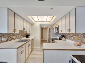 3322 Casseekey Island Road 502, Jupiter FL 33477