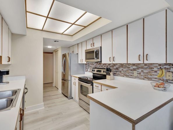 3322 Casseekey Island Road 502, Jupiter FL 33477