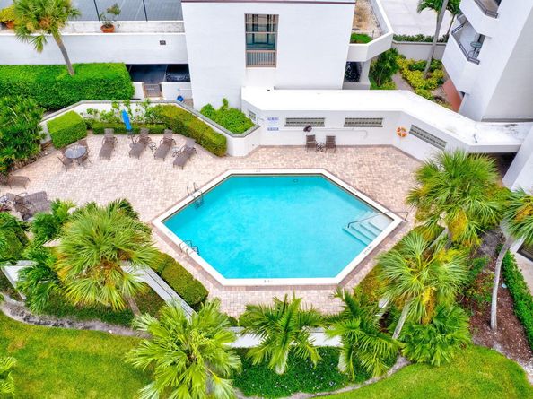 3322 Casseekey Island Road 502, Jupiter FL 33477
