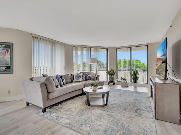 3322 Casseekey Island Road 502, Jupiter FL 33477
