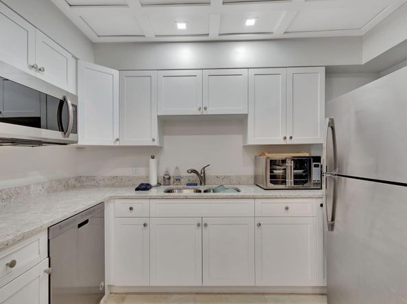 3322 Casseekey Island Road 502, Jupiter FL 33477