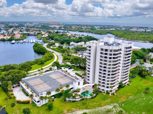 3322 Casseekey Island Road 502, Jupiter FL 33477