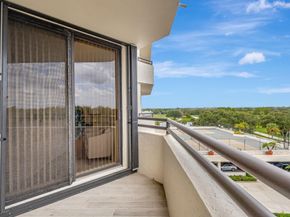 3322 Casseekey Island Road 502, Jupiter FL 33477