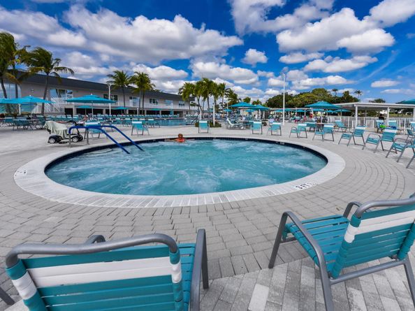 398 Flanders I I, Delray Beach FL 33484