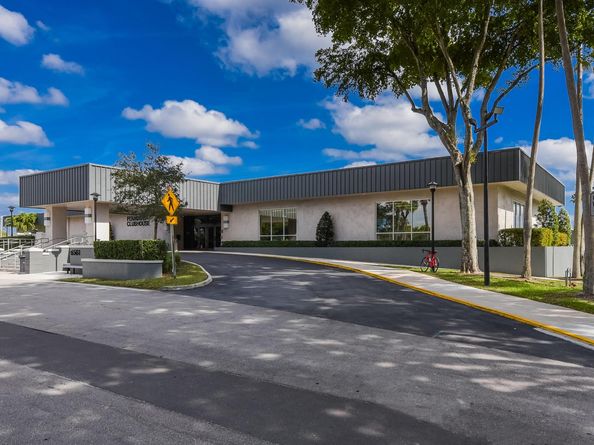 398 Flanders I I, Delray Beach FL 33484