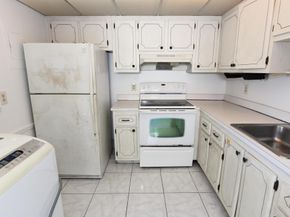 398 Flanders I I, Delray Beach FL 33484