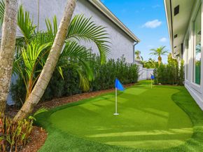 13878 Palm Grove Place, Palm Beach Gardens FL 33418