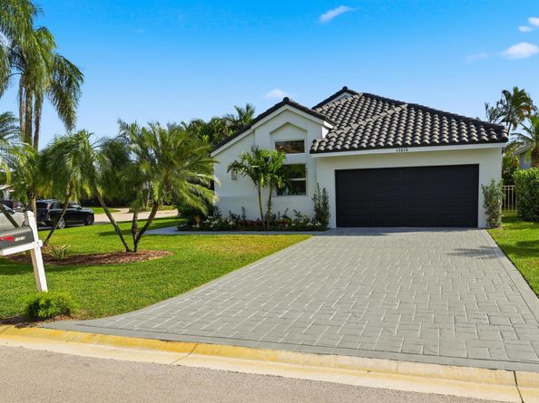 13878 Palm Grove Place, Palm Beach Gardens FL 33418