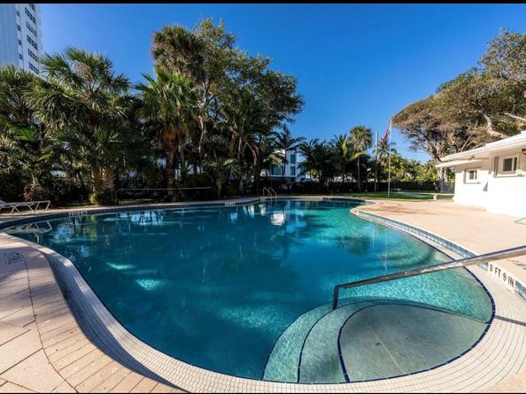 2620 SE 21st St, Fort Lauderdale FL 33316