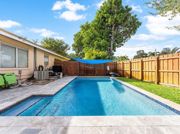 4780 NE 8th Terrace, Oakland Park FL 33334