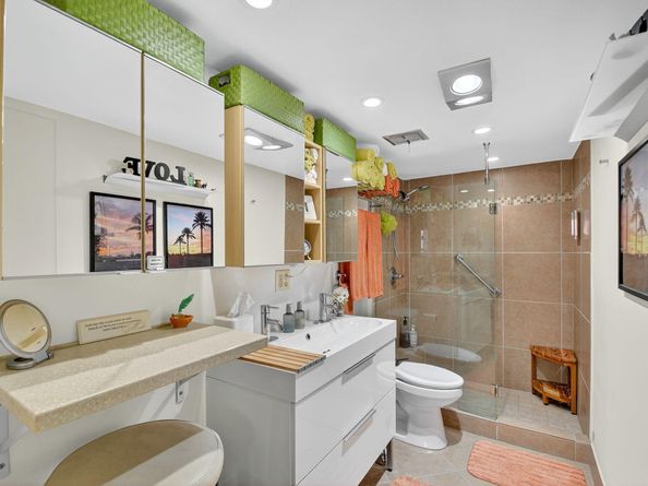 7 Golfs Edge D, West Palm Beach FL 33417