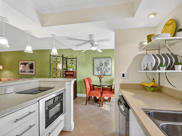 7 Golfs Edge D, West Palm Beach FL 33417