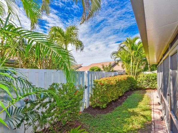 17225 Fownes Crescent, Jupiter FL 33477