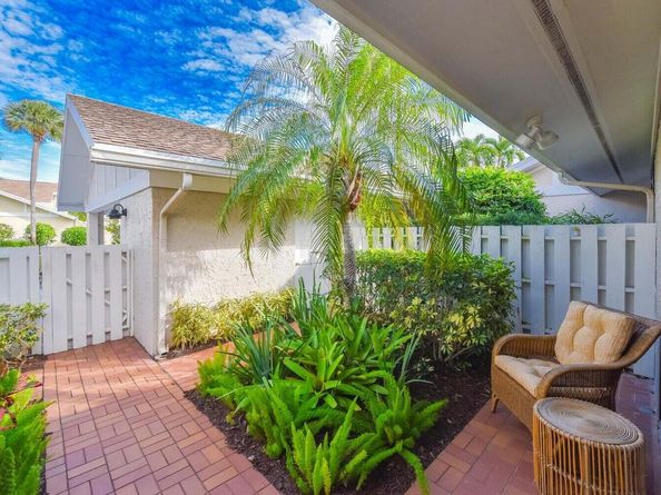 17225 Fownes Crescent, Jupiter FL 33477