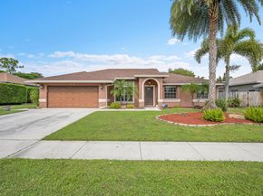 112 Laurel Way, Royal Palm Beach FL 33411