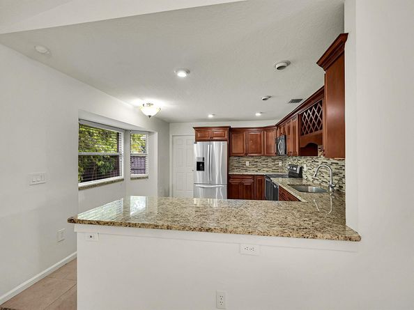 112 Laurel Way, Royal Palm Beach FL 33411