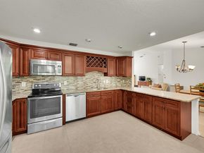 112 Laurel Way, Royal Palm Beach FL 33411