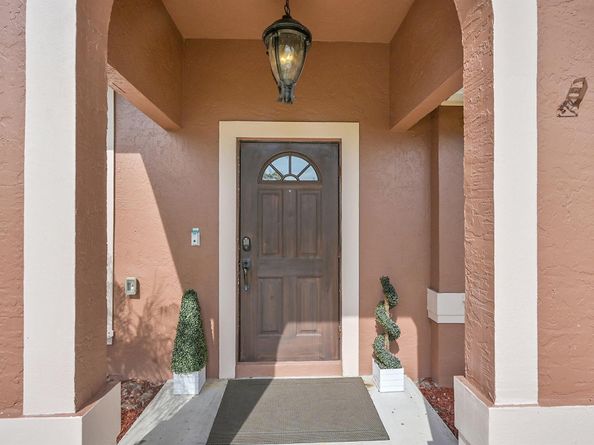 112 Laurel Way, Royal Palm Beach FL 33411