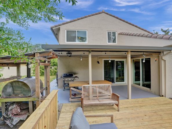 2945 Begonia Way, Cooper City FL 33026