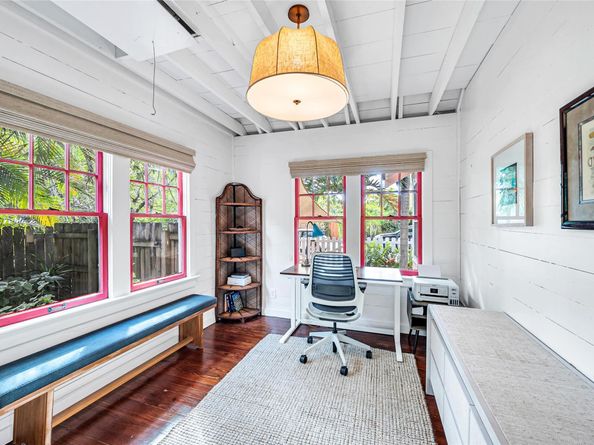 711 NE 17th Ave, Fort Lauderdale FL 33304