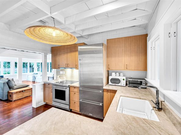 711 NE 17th Ave, Fort Lauderdale FL 33304