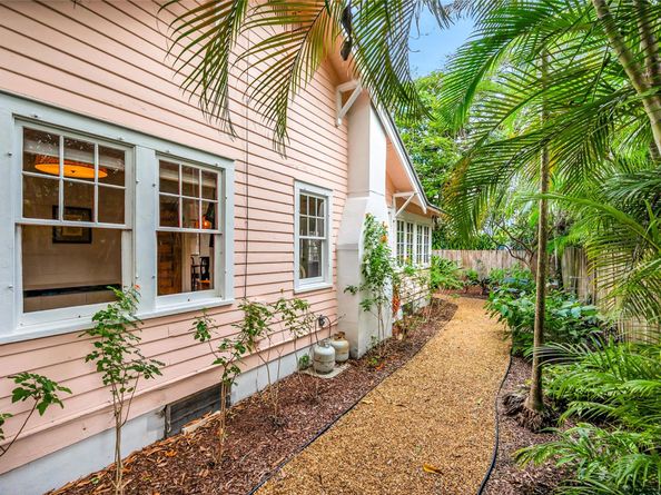 711 NE 17th Ave, Fort Lauderdale FL 33304