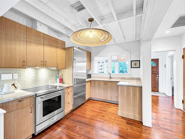 711 NE 17th Ave, Fort Lauderdale FL 33304