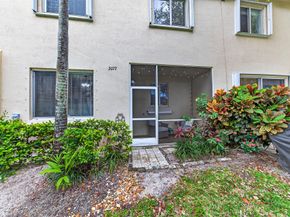 3077 N Evergreen Circle 3077, Boynton Beach FL 33426