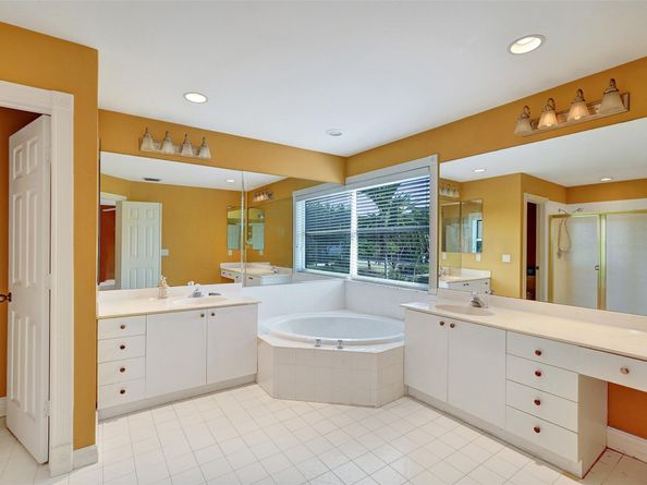10902 Tamoron Ln, Boca Raton FL 33498