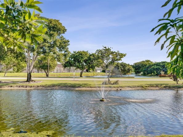 10902 Tamoron Ln, Boca Raton FL 33498