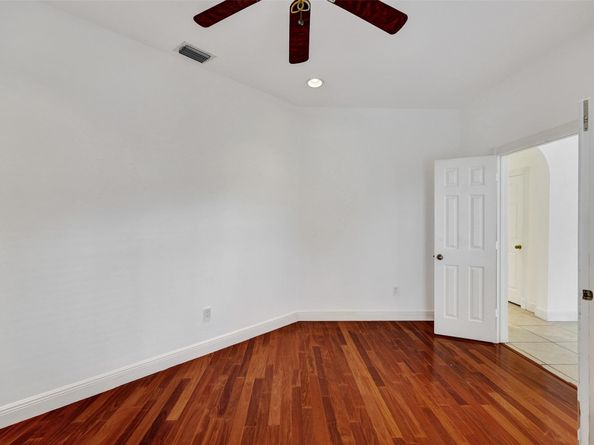 10902 Tamoron Ln, Boca Raton FL 33498