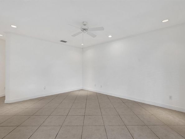 10902 Tamoron Ln, Boca Raton FL 33498