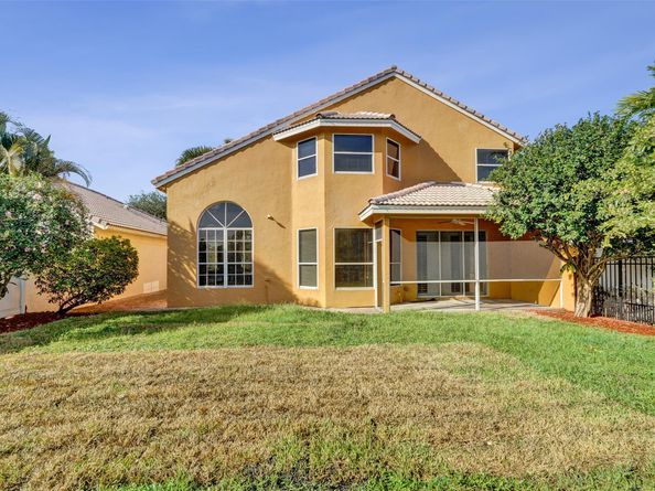 10902 Tamoron Ln, Boca Raton FL 33498