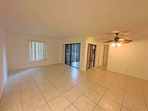 3833 Carambola Cir 2968, Pompano Beach FL 33066