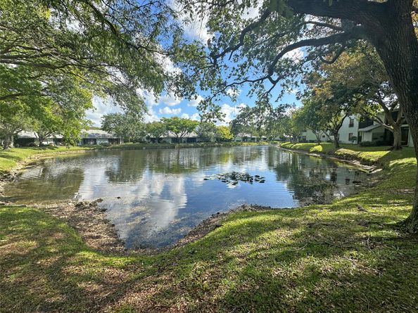 3833 Carambola Cir 2968, Pompano Beach FL 33066