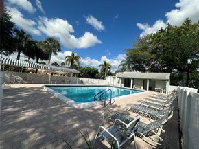 3833 Carambola Cir 2968, Pompano Beach FL 33066