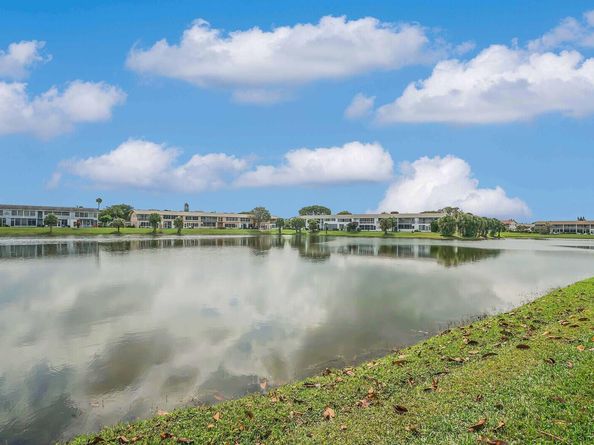 143 Somerset G, West Palm Beach FL 33417