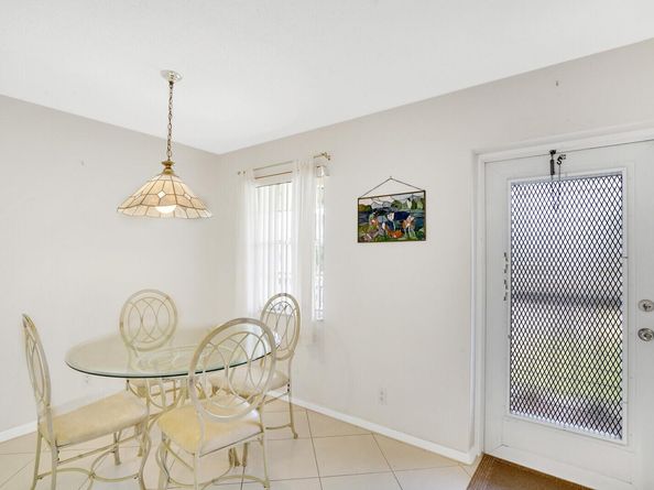 143 Somerset G, West Palm Beach FL 33417