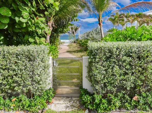 250 Algoma Road, Palm Beach FL 33480