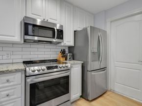 18 Tall Oaks Circle, Tequesta FL 33469