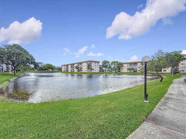 4930 E Sabal Palm Blvd 301, Tamarac FL 33319