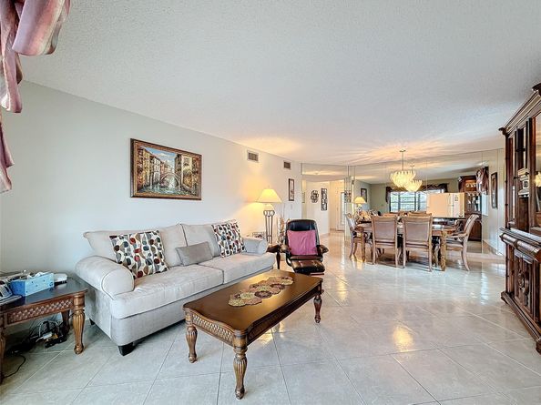 4930 E Sabal Palm Blvd 301, Tamarac FL 33319