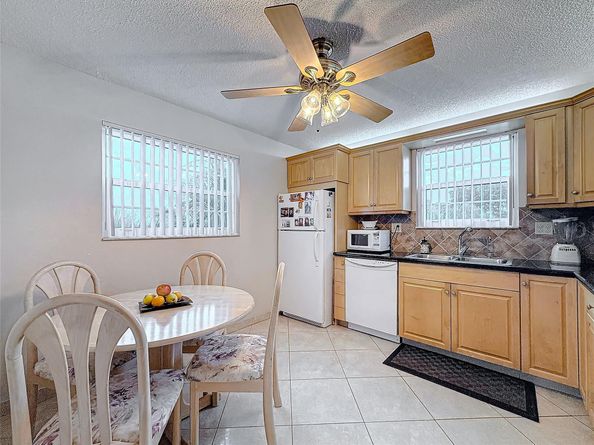 4930 E Sabal Palm Blvd 301, Tamarac FL 33319