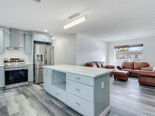 1207 Choctaw Street, Jupiter FL 33458