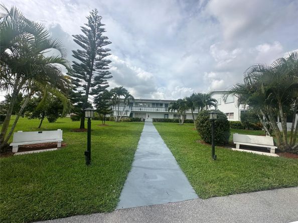 163 Markham H 163, Deerfield Beach FL 33442