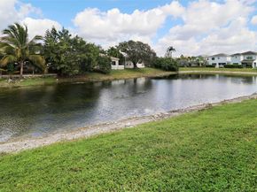 8805 NW 37th Dr, Coral Springs FL 33065